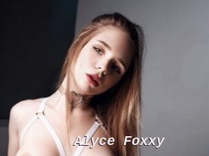 Alyce_Foxxy