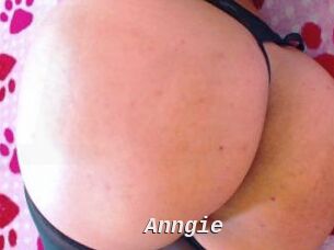 Anngie_