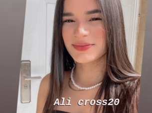 Ali_cross20