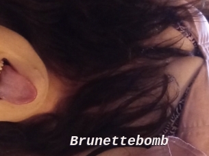 Brunettebomb