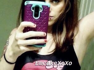 EmcakeXoXo