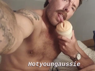 Hotyoungaussie