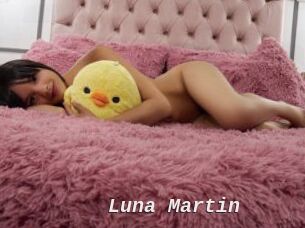 Luna_Martin