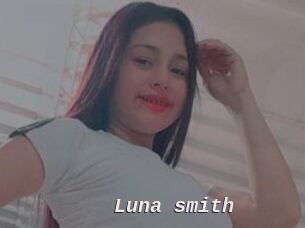 Luna_smith