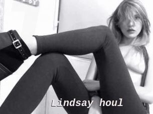 Lindsay_houl