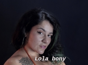 Lola_bony
