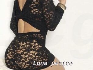 Luna_petite