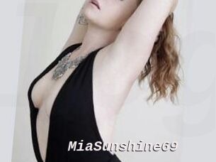 Mia_Sunshine69