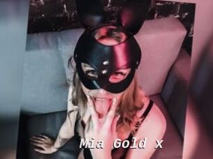 Mia_Gold_x