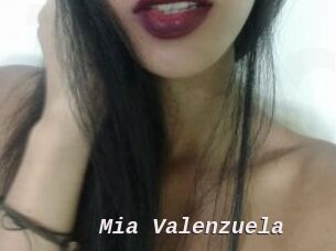 Mia_Valenzuela