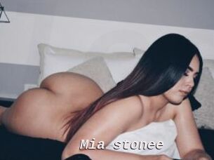 Mia_stonee