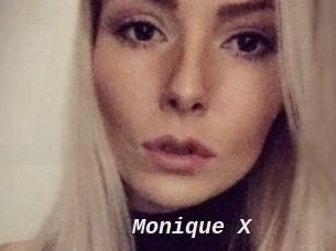 Monique_X