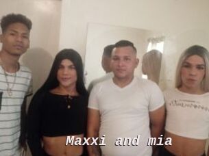 Maxxi_and_mia