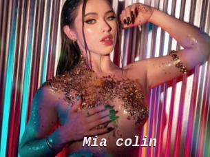 Mia_colin