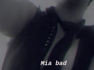 Mia_bad