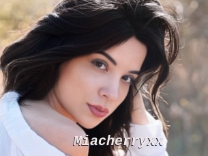 Miacherryxx