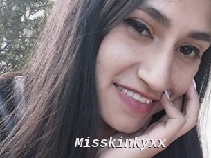 Misskinkyxx