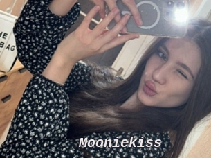 Mooniekiss