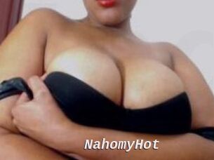NahomyHot