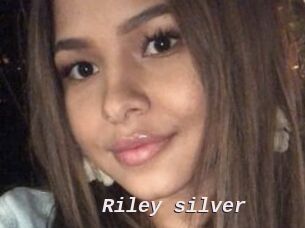 Riley_silver