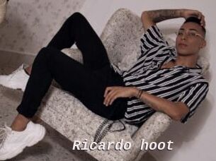 Ricardo_hoot