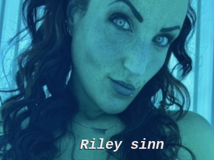 Riley_sinn