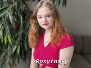 Roxyfoxyy