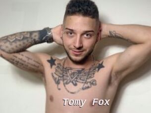 Tomy_Fox