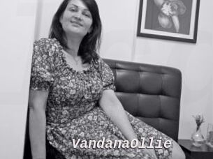 VandanaOllie