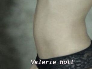 Valerie_hott