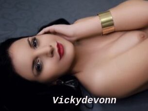 Vickydevonn